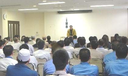 人気講演会講師・三遊亭楽春講演会「笑いと健康・メンタルヘルス講演会」の風景