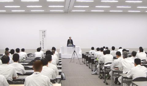 安全衛生大会での人気講演会講師・三遊亭楽春の「笑いに学ぶコミュニケーション&メンタルヘルス講演会」