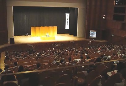 三遊亭楽春の講演会風景