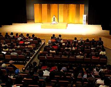 三遊亭楽春の笑いは健康の良薬講演会の風景