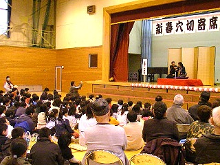 三遊亭楽春が爆笑出張落語会の風景