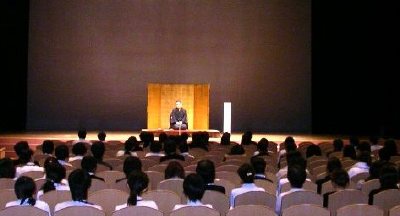 三遊亭楽春の落語で笑ってリフレッシュ講演会