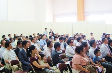 u̐lCutEOVyt̃R~jP[Vu̕i