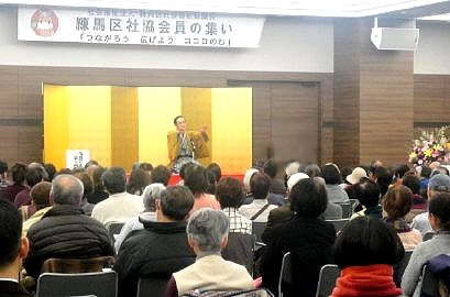 講演会人気講師・三遊亭楽春の健康づくり講演会の風景