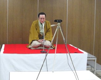 安全衛生大会での講演会の人気講師・三遊亭楽春の笑いの効果で安心安全講演会