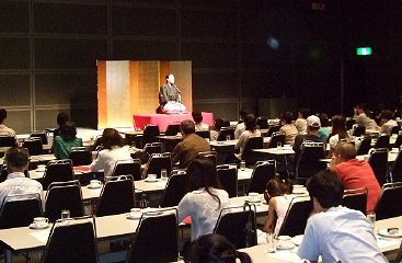 三遊亭楽春のCSマインド講演会の風景