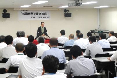 三遊亭楽春の後進育成講演会の風景