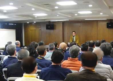 三遊亭楽春の笑いの効能でモチベーション講演会の風景