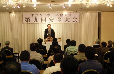 三遊亭楽春の笑いと健康の講演会の風景