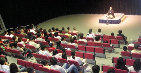 三遊亭楽春落語寄席の風景