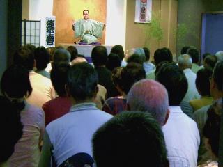 三遊亭楽春の落語会の風景