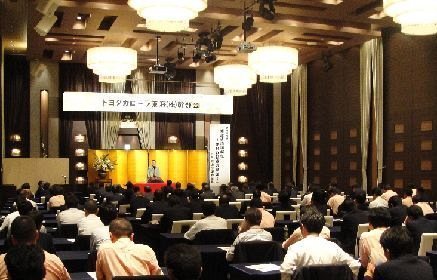 人気講演会講師・三遊亭楽春の笑いの効果でメンタルヘルス&コミュニケーション講演会